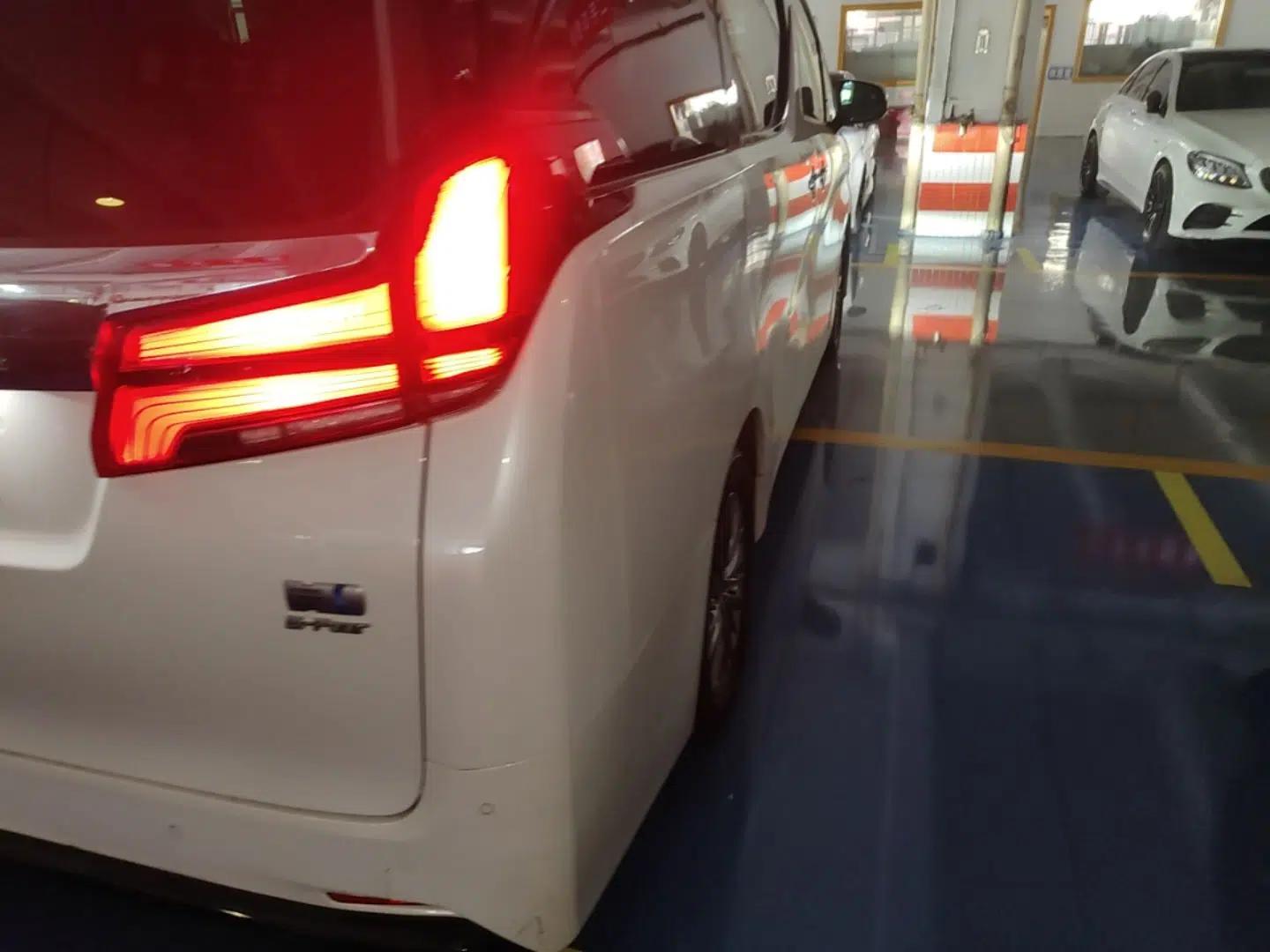 Toyota Alphard 2020 Dual-Engine 2.5L Prestige Edition — миниатюра 9