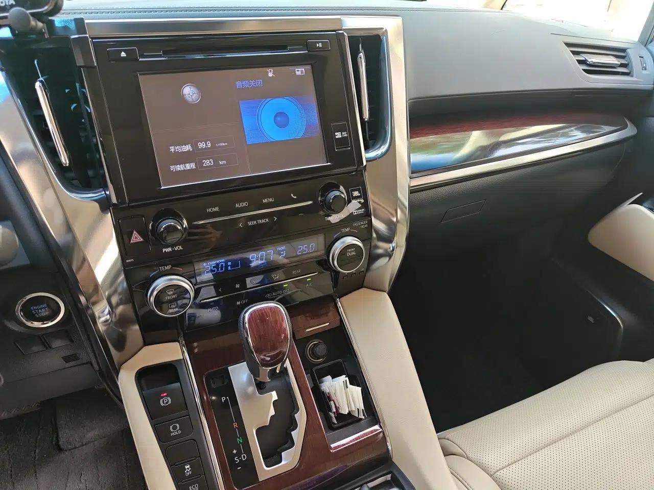 Toyota Alphard 2018 3.5L Luxury Edition — миниатюра 13