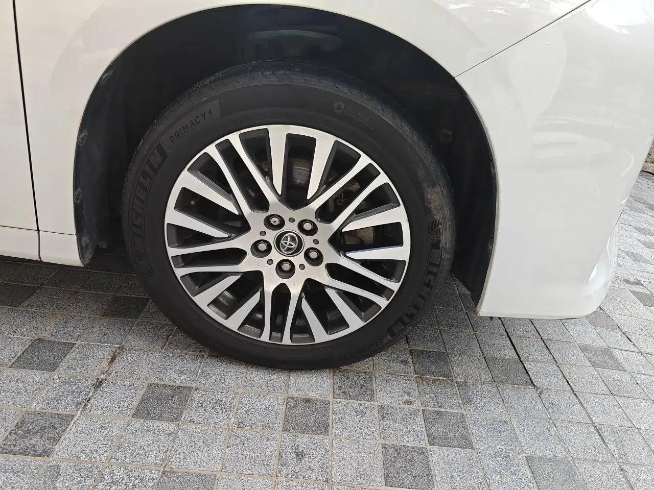 Toyota Alphard 2018 3.5L Luxury Edition — миниатюра 8
