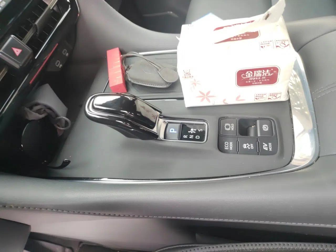 Toyota Alphard 2024 Dual-Engine 2.5L Deluxe Edition — миниатюра 14