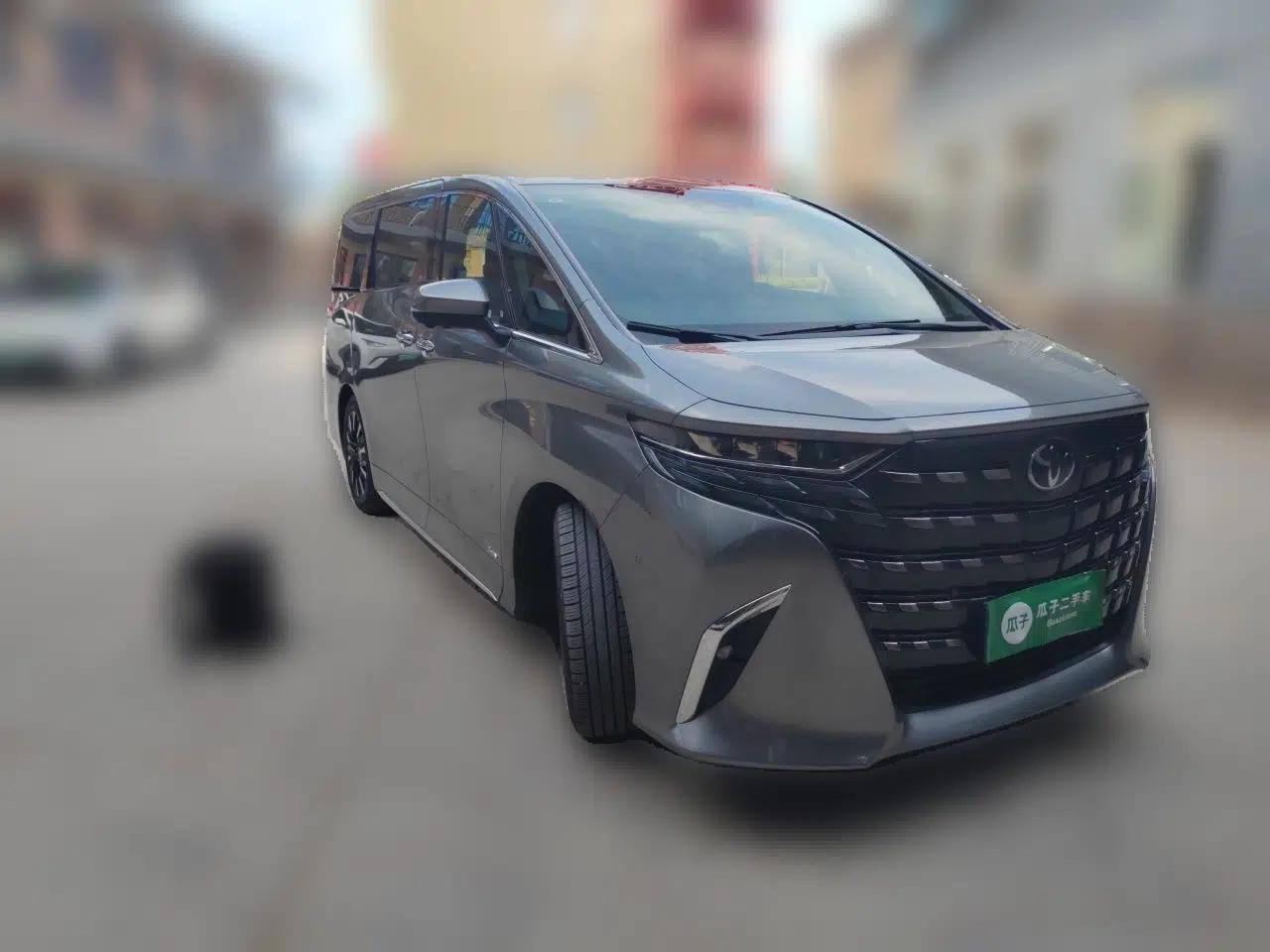 Toyota Alphard 2024 Dual-Engine 2.5L Deluxe Edition — миниатюра 3