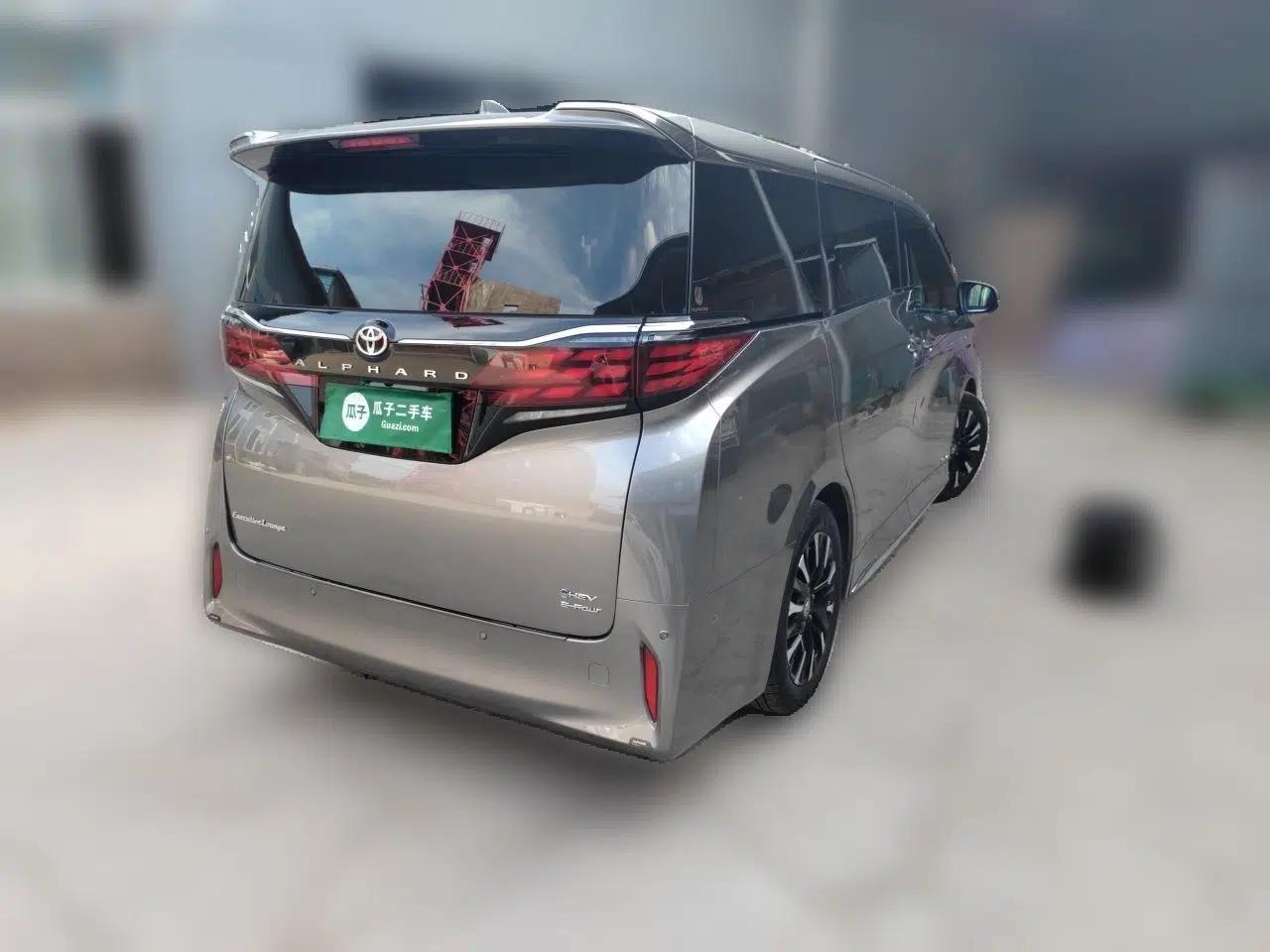 Toyota Alphard 2024 Dual-Engine 2.5L Deluxe Edition — миниатюра 6