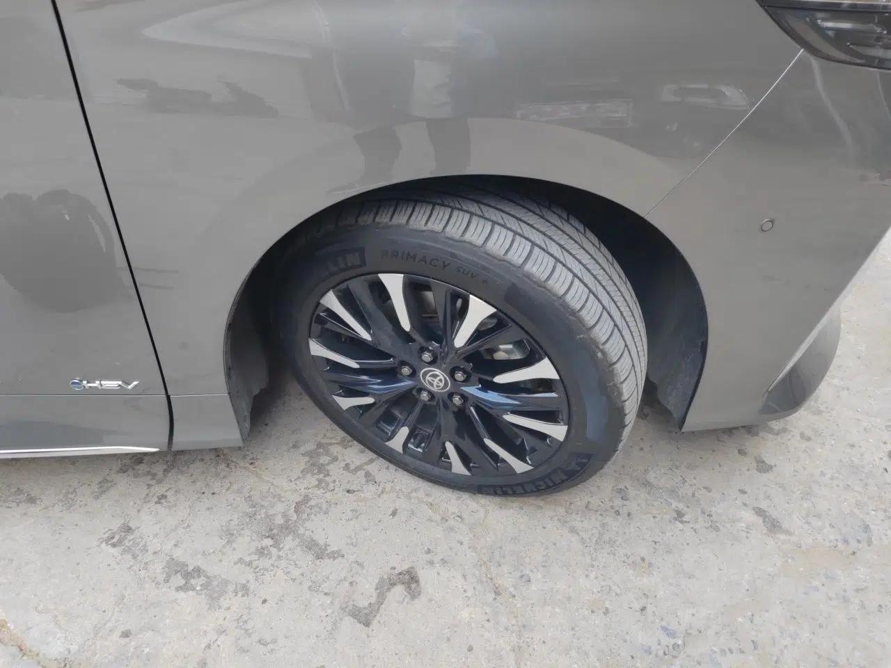 Toyota Alphard 2024 Dual-Engine 2.5L Deluxe Edition — миниатюра 8