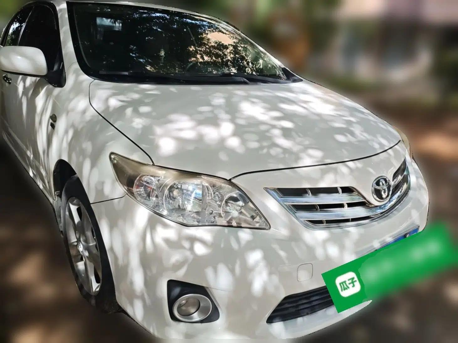 Toyota Corolla 2011 1.8L CVT GL-i — миниатюра 3
