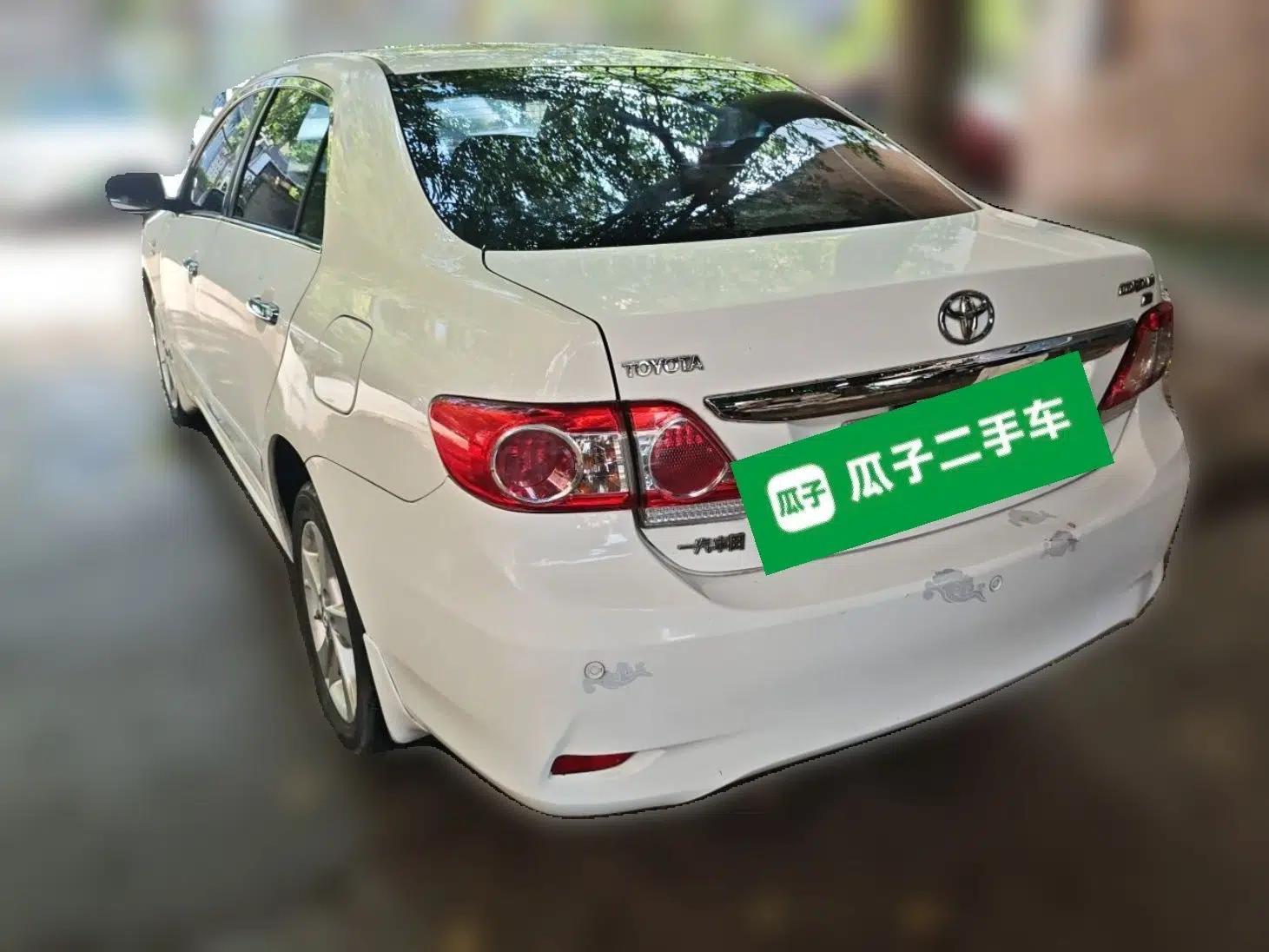 Toyota Corolla 2011 1.8L CVT GL-i — миниатюра 4