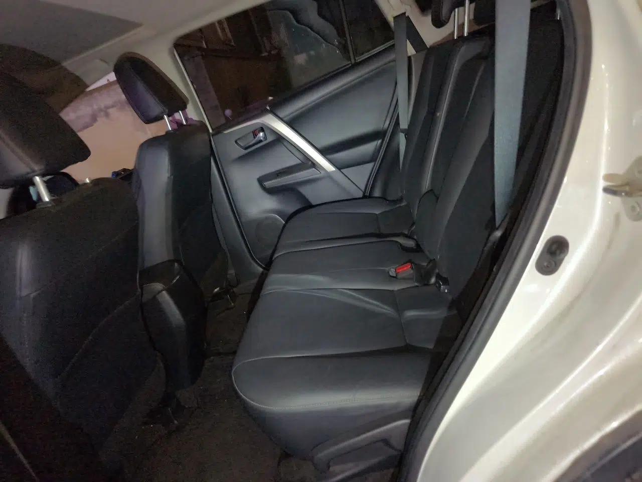 Toyota RAV4 2015 2.0L CVT Four-Wheel Drive New Edition — миниатюра 17