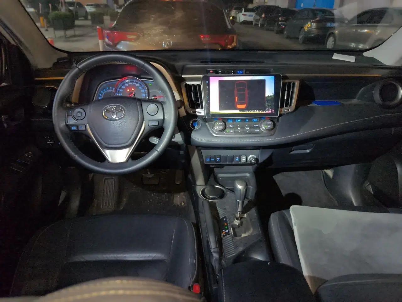 Toyota RAV4 2015 2.0L CVT Four-Wheel Drive New Edition — миниатюра 9