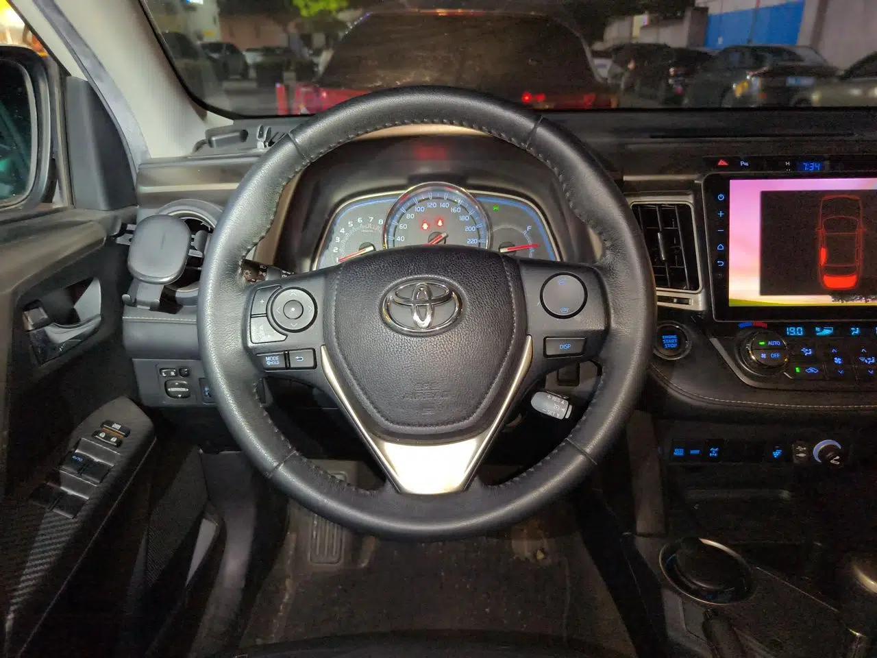 Toyota RAV4 2015 2.0L CVT Four-Wheel Drive New Edition — миниатюра 10