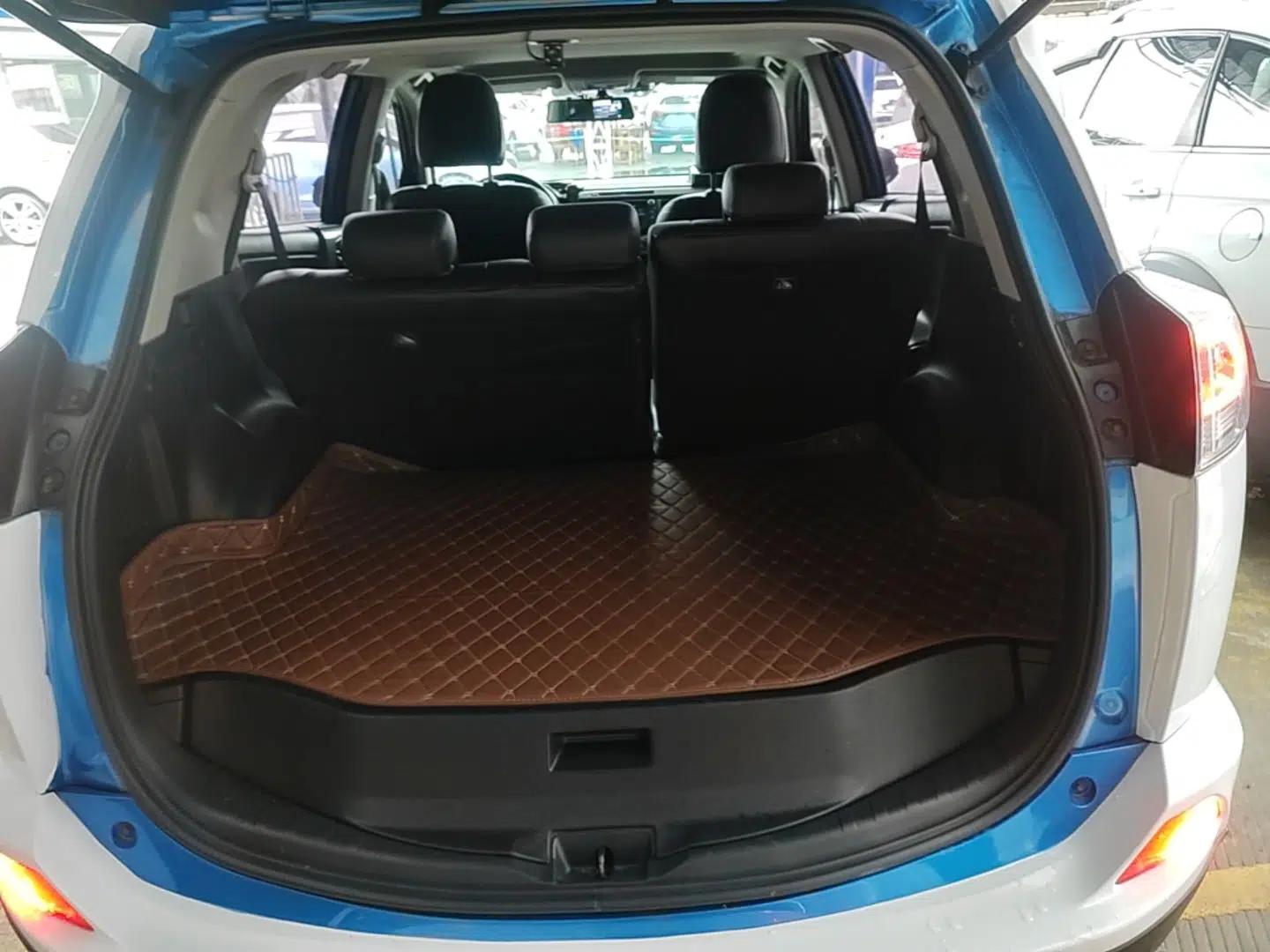 Toyota RAV4 2016 2.0L CVT Two-Wheel Drive Fashion Edition China V Standard — миниатюра 22