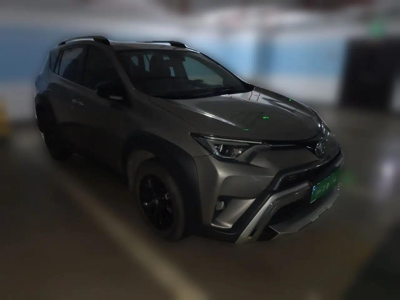 Toyota RAV4 2019 2.0L CVT Two-Wheel Drive Fashion X Limited Edition China VI Standard — миниатюра 3