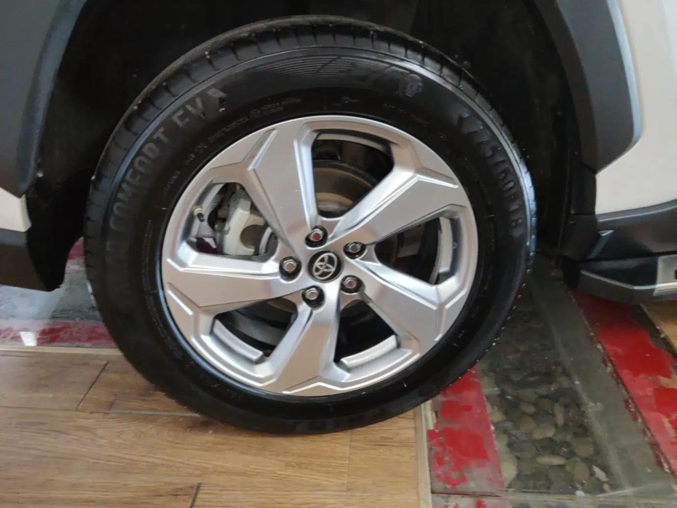 Toyota RAV4 2022 2.0L CVT Two-Wheel Drive Fashion Plus Edition — миниатюра 11