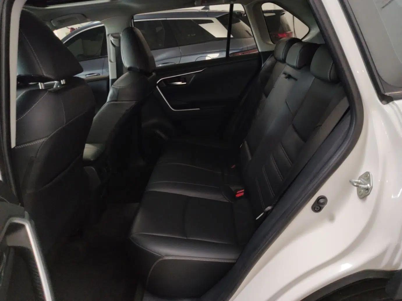 Toyota RAV4 2022 2.0L CVT Two-Wheel Drive Fashion Plus Edition — миниатюра 20