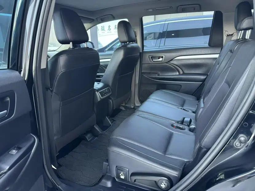 Toyota Highlander 2015 2.0T Four-Wheel Drive Luxury Edition 7-Seater — миниатюра 13
