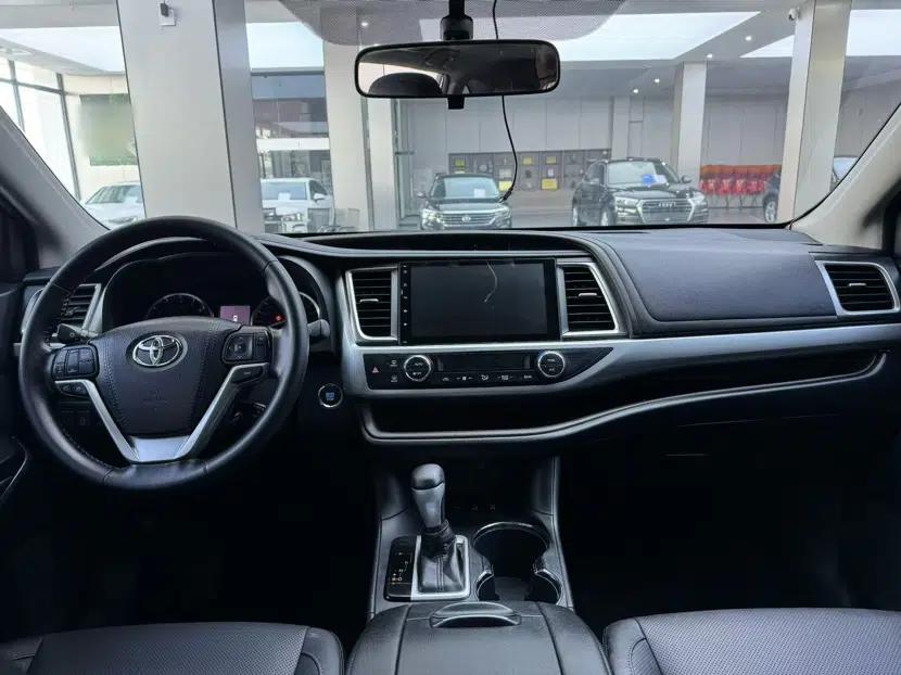 Toyota Highlander 2015 2.0T Four-Wheel Drive Luxury Edition 7-Seater — миниатюра 15