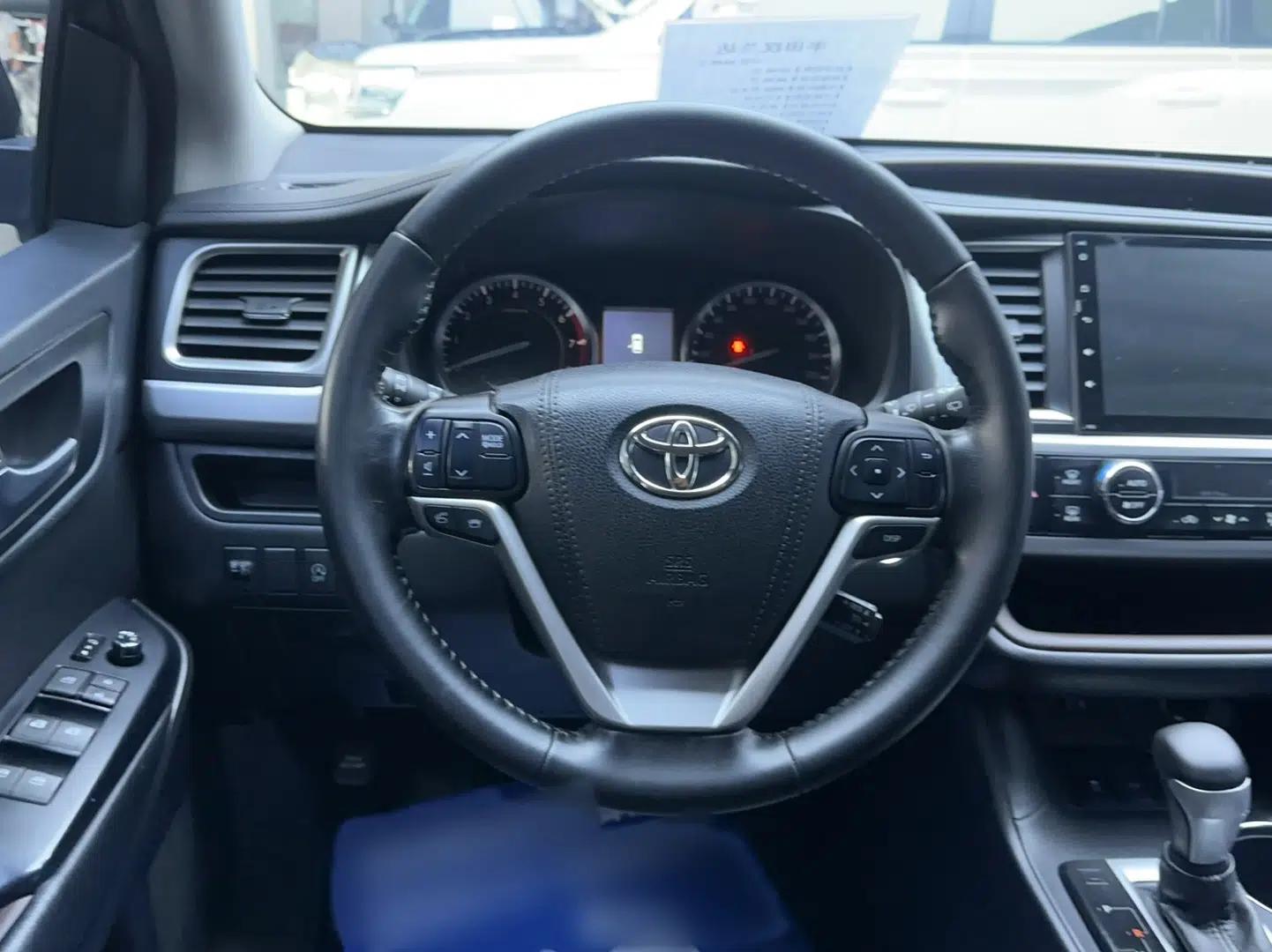 Toyota Highlander 2015 2.0T Four-Wheel Drive Luxury Edition 7-Seater — миниатюра 8