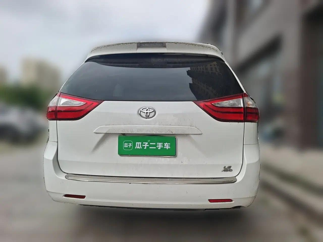 Toyota SIENNA 2015 3.5L 4WD LE Gasoline U.S. Specification — миниатюра 5