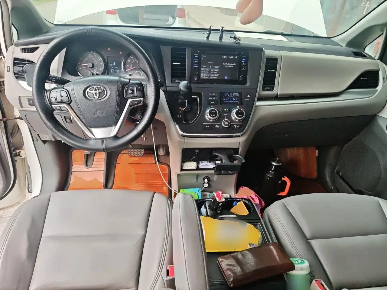 Toyota SIENNA 2015 3.5L 4WD LE Gasoline U.S. Specification — миниатюра 9