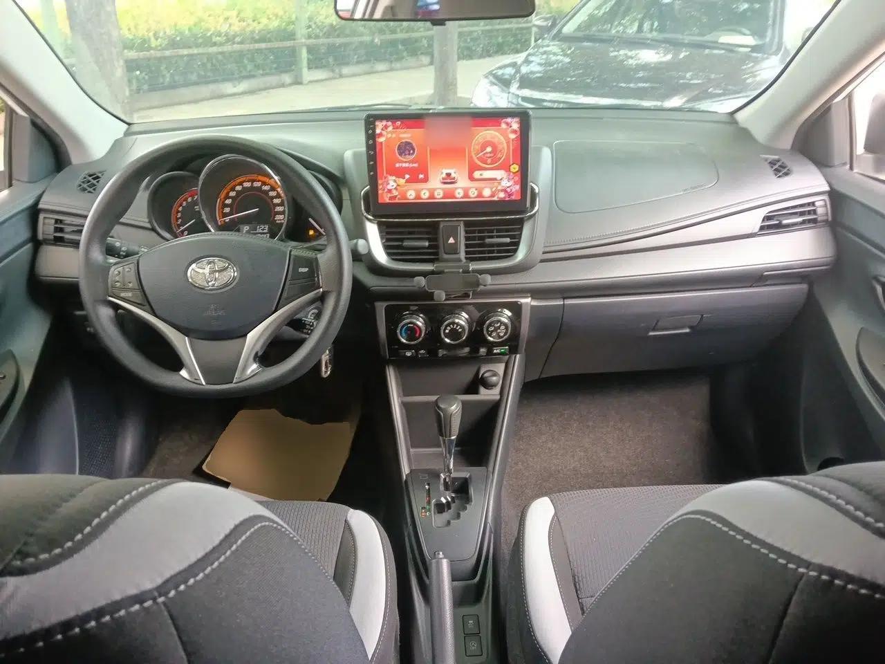 Toyota YARiS L Zhi Xuan 2022 1.5L CVT Leading PLUS Edition — миниатюра 9