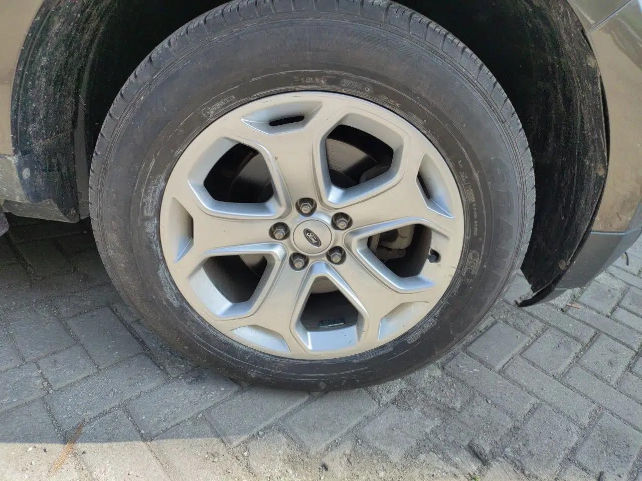 Ford Edge 2011 3.5L Prestige Sunroof Edition — миниатюра 8
