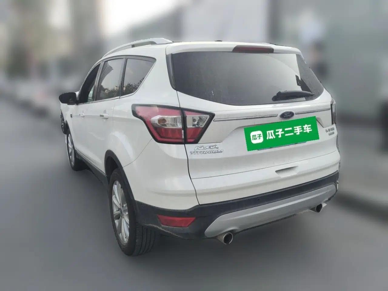 Ford Kuga 2017 EcoBoost 245 Four-Wheel Drive Titanium Edition — миниатюра 4