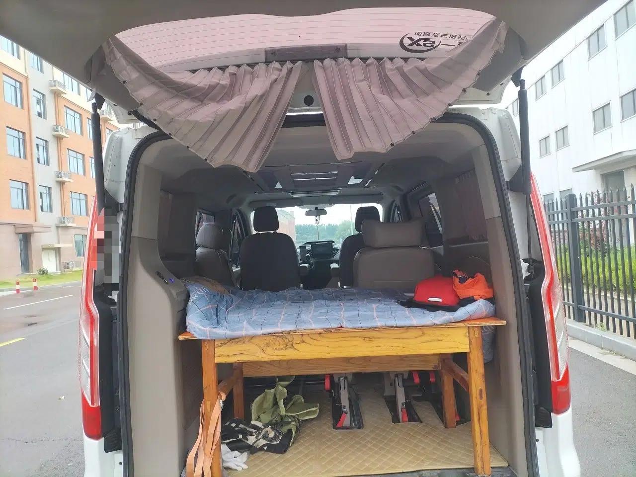 Ford Transit 2019 2.0T Diesel Commercial & Travel Short Wheelbase Low-Roof 7-Seater China VI Standard — миниатюра 19