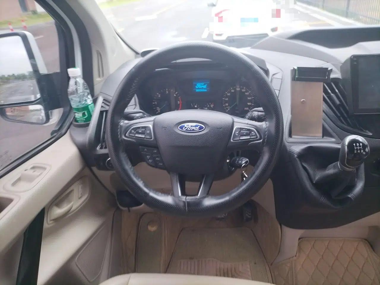 Ford Transit 2019 2.0T Diesel Commercial & Travel Short Wheelbase Low-Roof 7-Seater China VI Standard — миниатюра 10