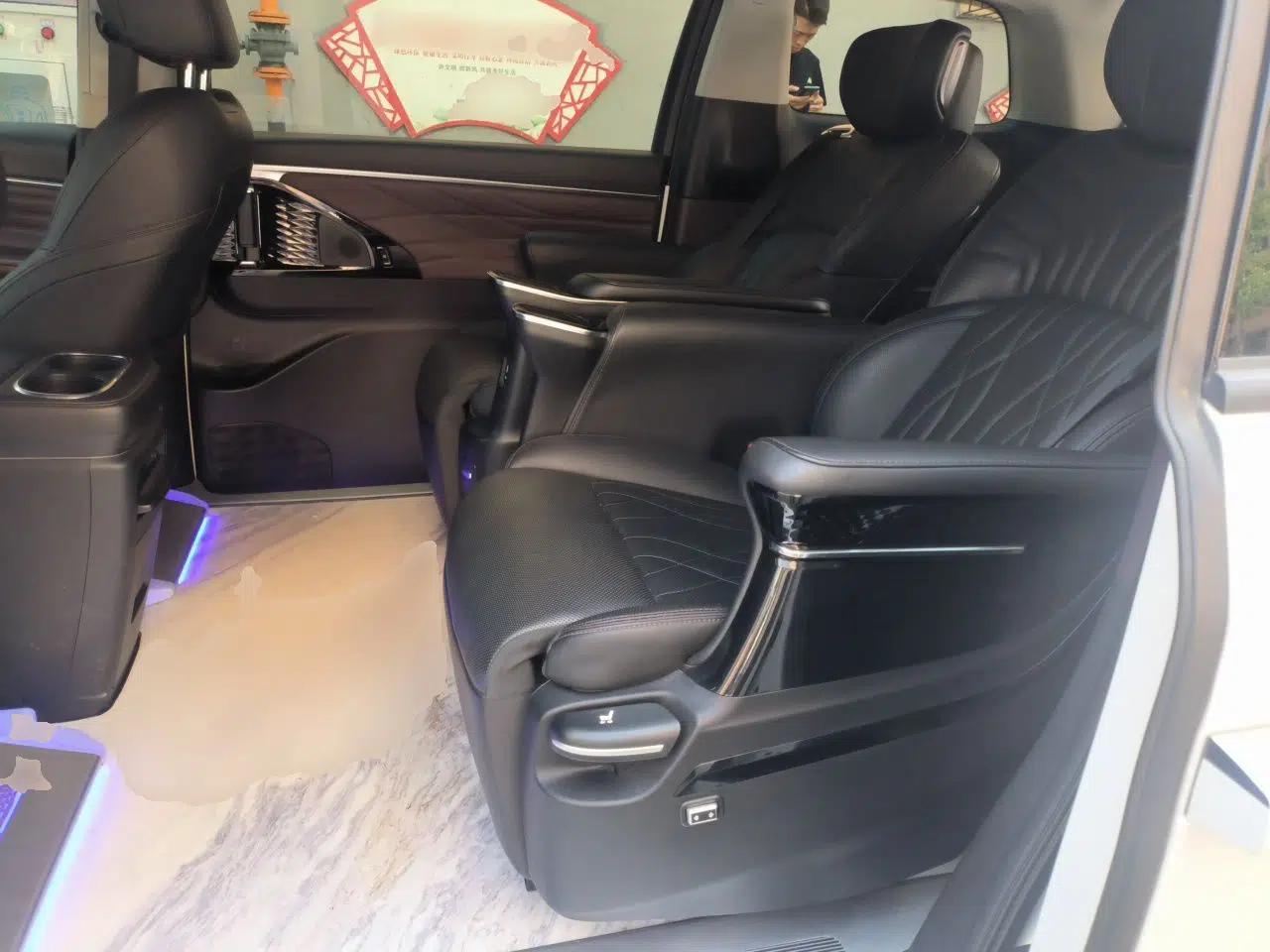 GAC Trumpchi M8 2024 Master Series 400T Prestige Edition — миниатюра 17