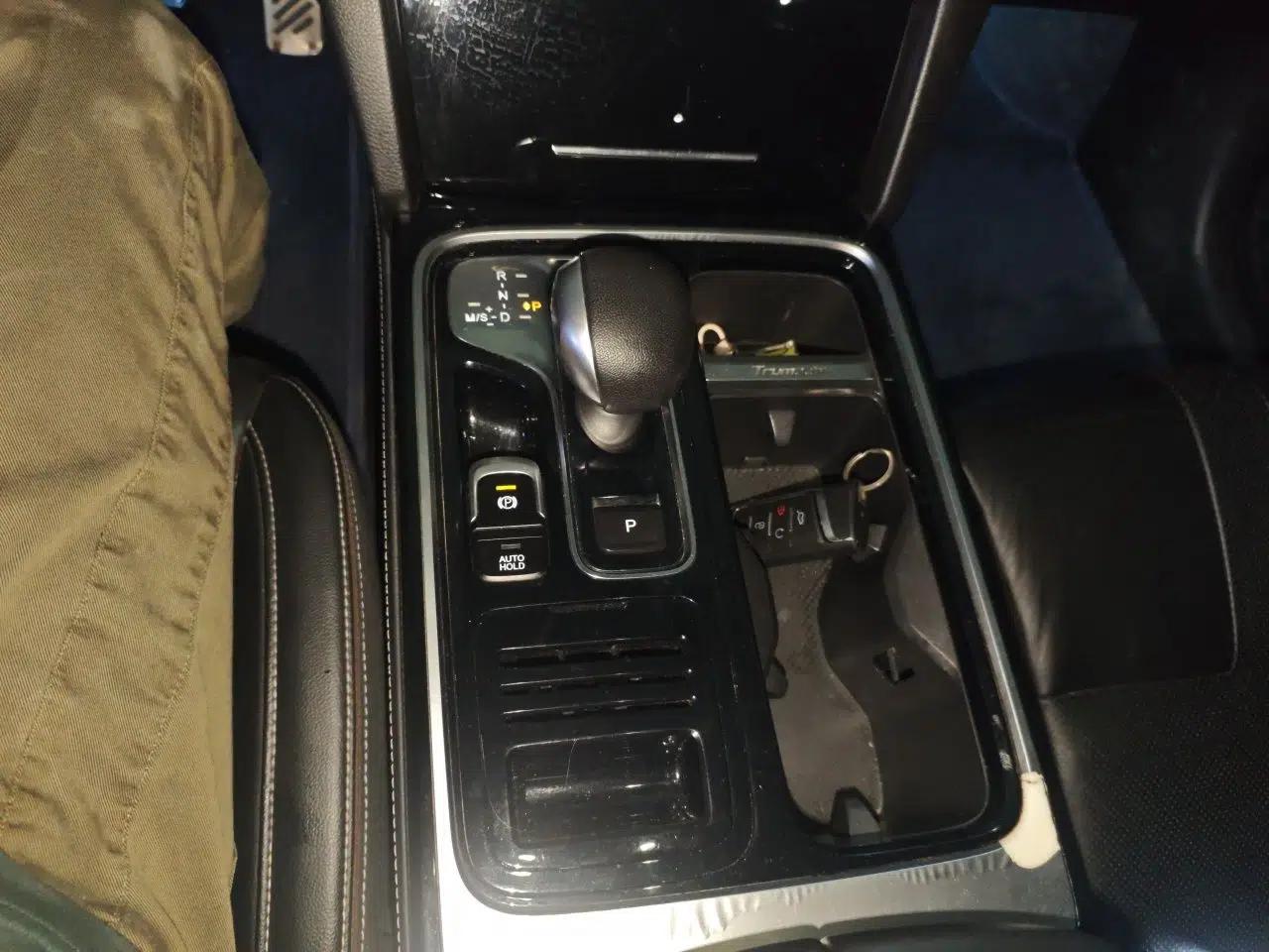 GAC Trumpchi GS8 2020 390T Two-Wheel Drive Luxury Smart Connectivity Version (7 Seats) — миниатюра 14