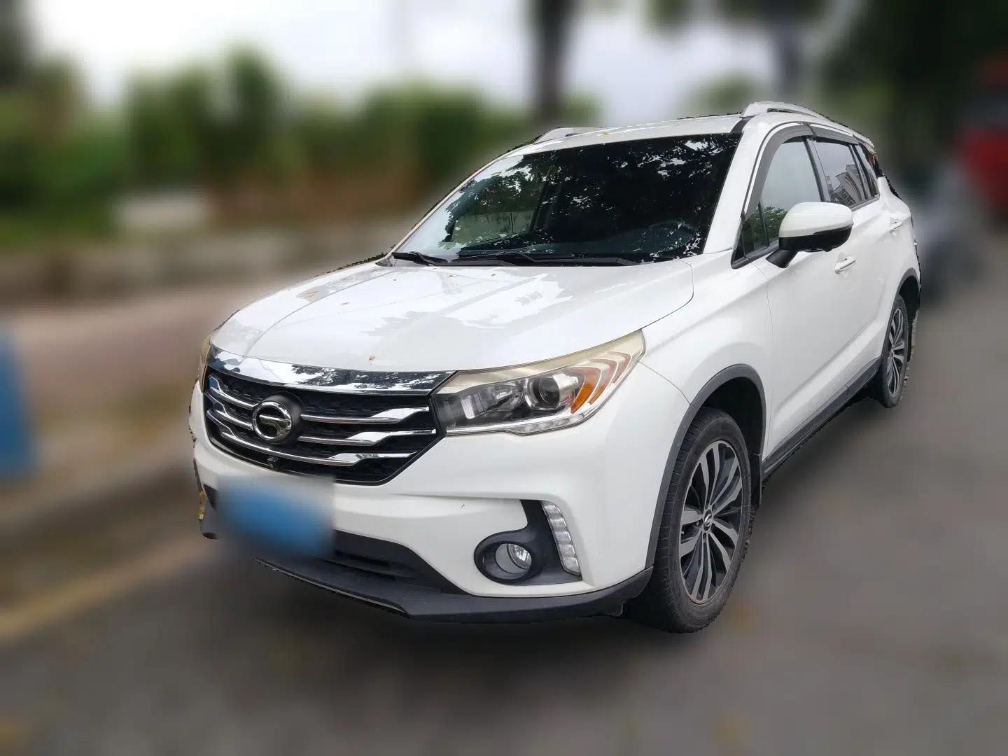 GAC Trumpchi GS4 2017 235T Automatic Two-Wheel Drive Luxury Smart Connectivity Version — миниатюра 1