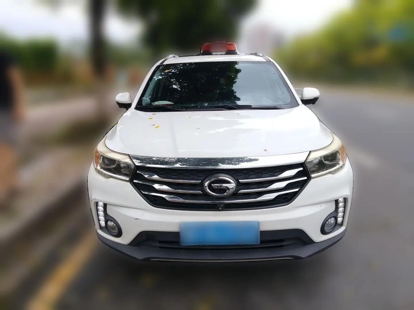 GAC Trumpchi GS4 2017 235T Automatic Two-Wheel Drive Luxury Smart Connectivity Version — миниатюра 2