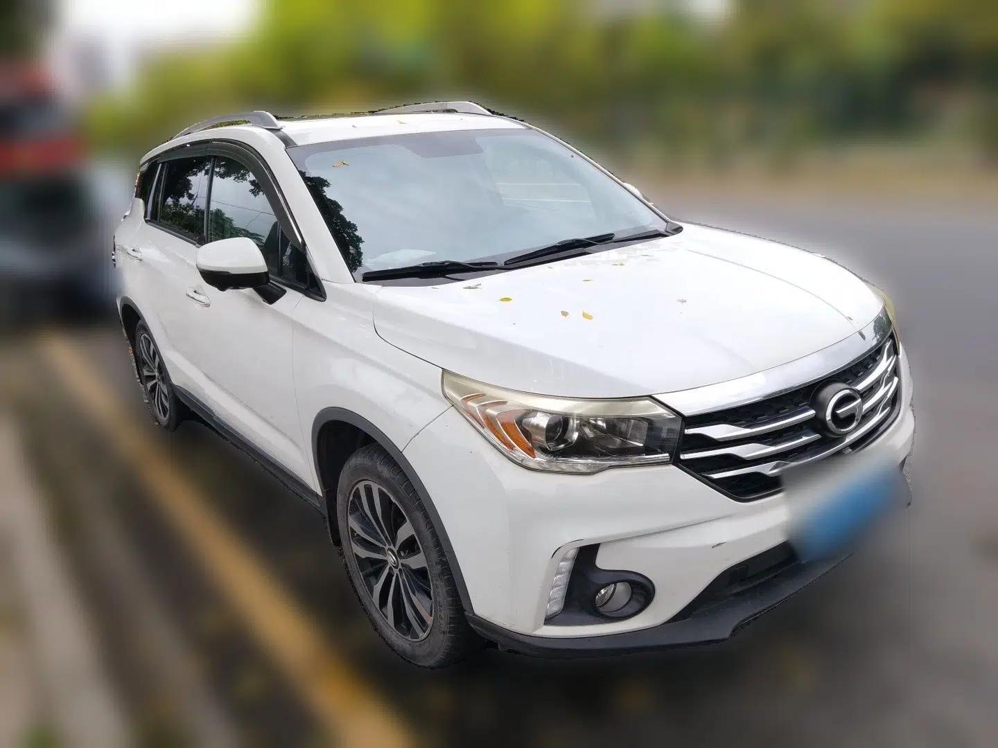 GAC Trumpchi GS4 2017 235T Automatic Two-Wheel Drive Luxury Smart Connectivity Version — миниатюра 3