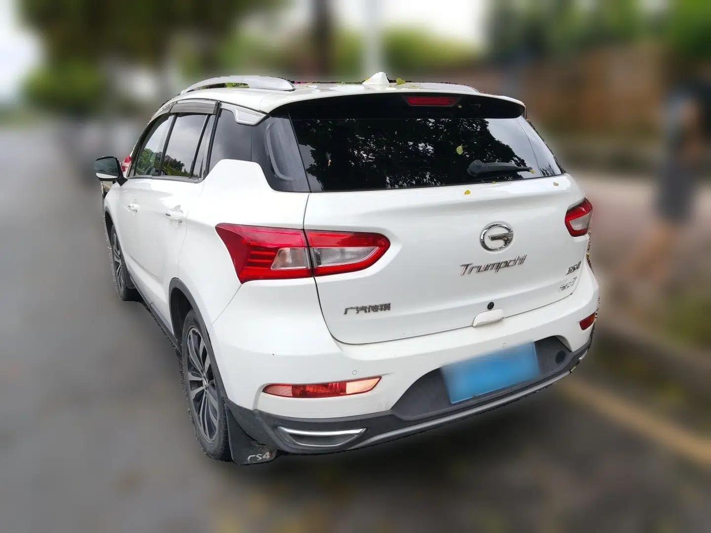 GAC Trumpchi GS4 2017 235T Automatic Two-Wheel Drive Luxury Smart Connectivity Version — миниатюра 4