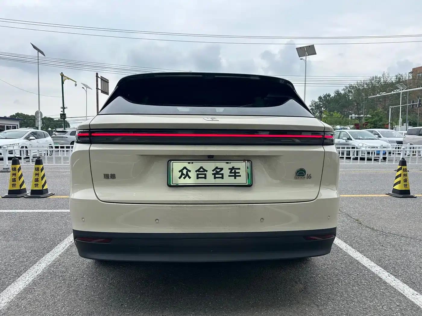 Li Auto i6 2025 Two-Wheel Drive Standard Edition — миниатюра 4