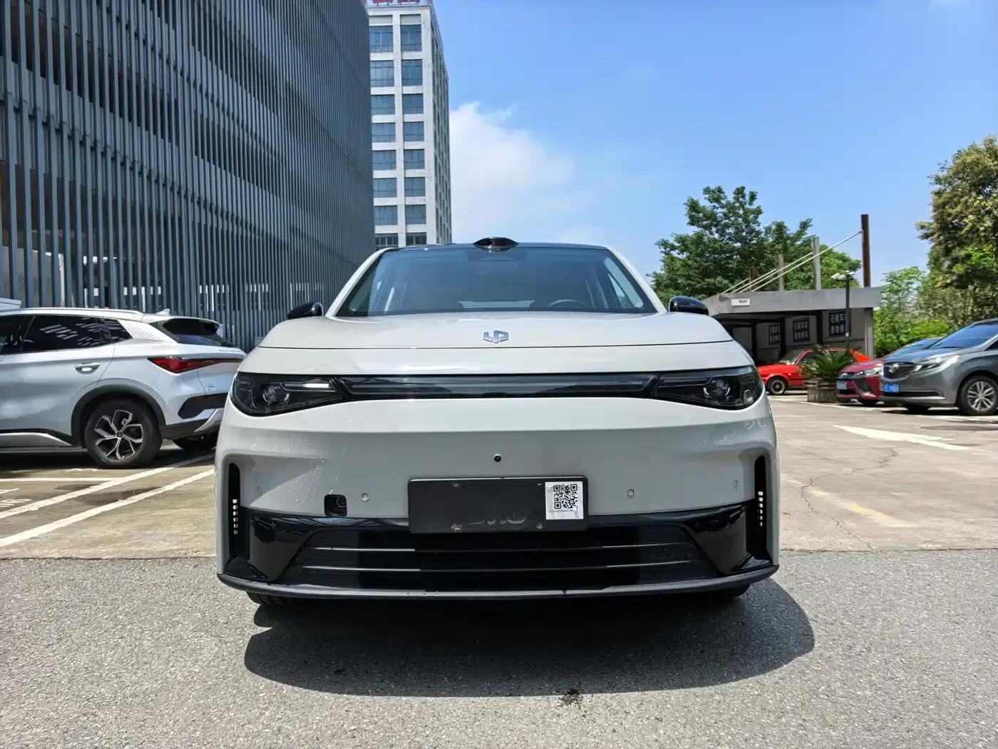 Leapmotor C10 2026 Model 605 LiDAR Edition — миниатюра 1