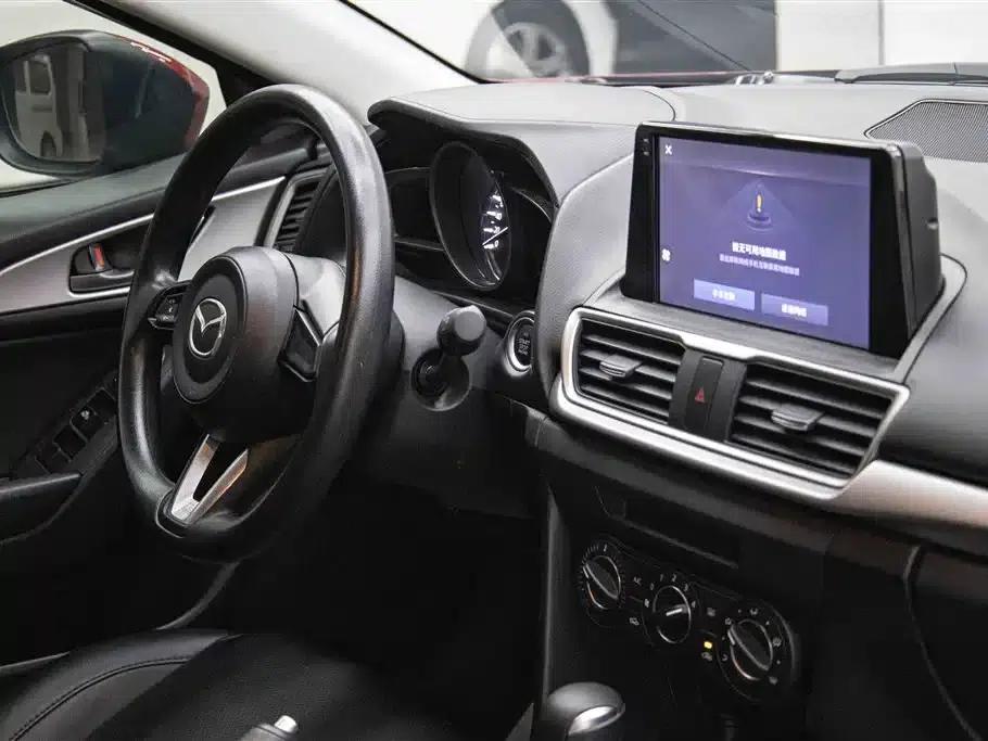 Mazda3 Axela 2019 Cloud Control Edition Hatchback 1.5L Automatic Comfort Model (China VI Emission Standard) — миниатюра 19