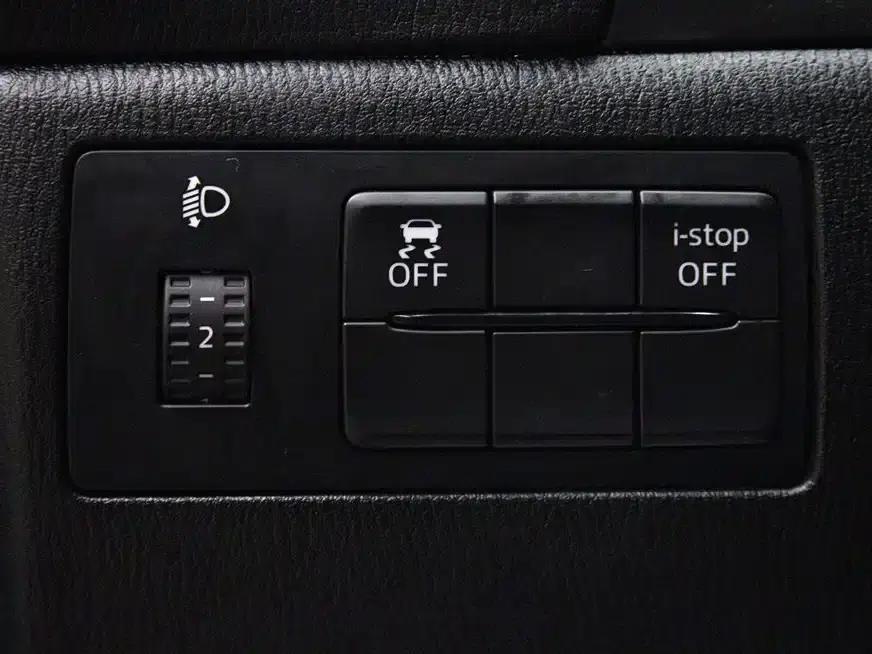 Mazda3 Axela 2019 Cloud Control Edition Hatchback 1.5L Automatic Comfort Model (China VI Emission Standard) — миниатюра 26