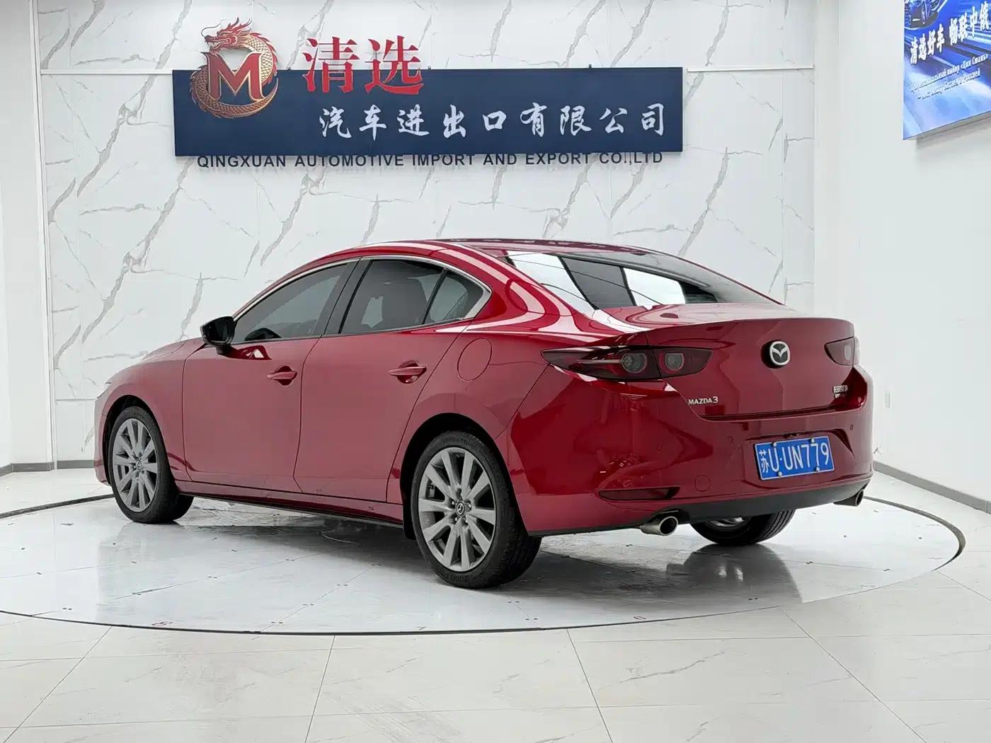 Mazda3 Axela 2023 2.0L Automatic Premium Edition — миниатюра 4