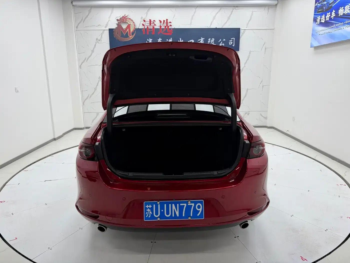 Mazda3 Axela 2023 2.0L Automatic Premium Edition — миниатюра 9