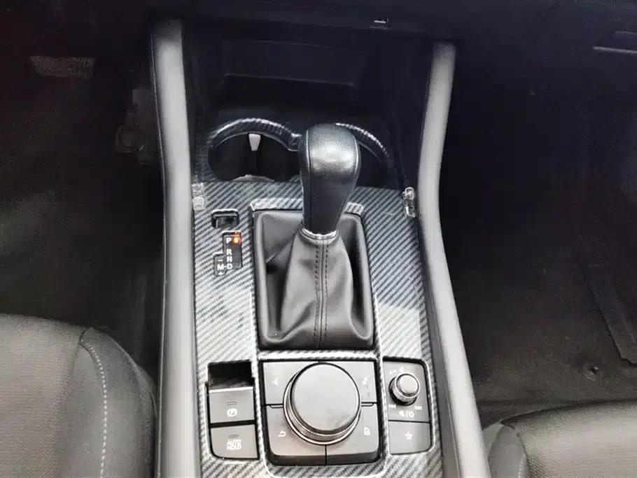 Mazda3 Axela 2021 2.0L Automatic E-Engine Edition — миниатюра 16