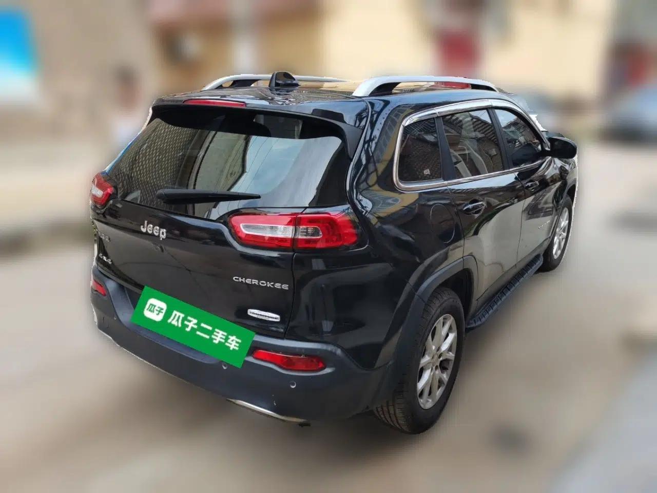 Jeep Cherokee 2016 2.4L Professional Smart Version — миниатюра 6