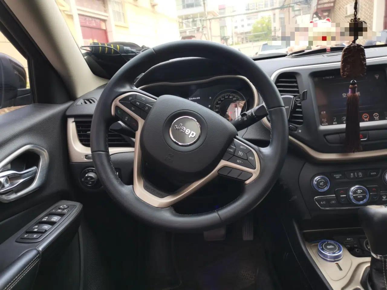 Jeep Cherokee 2016 2.4L Professional Smart Version — миниатюра 10