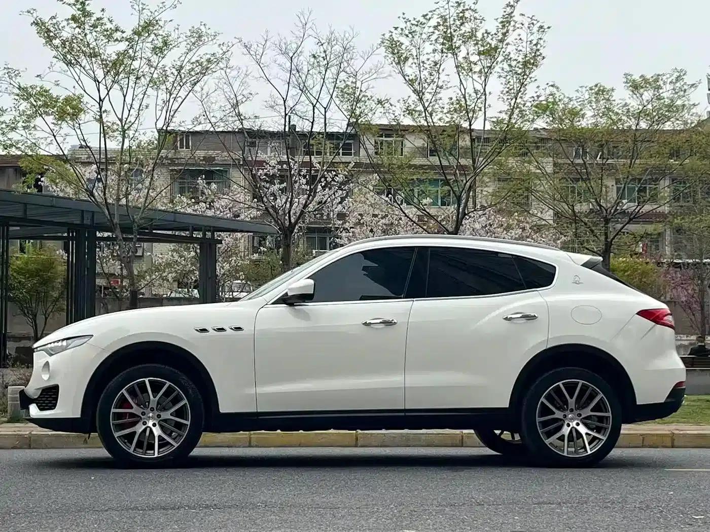 2018 Levante 3.0T Classic Edition — миниатюра 8