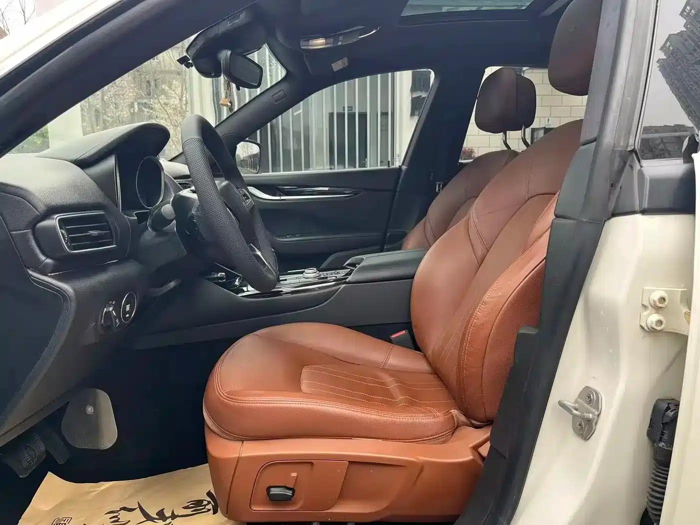 2018 Levante 3.0T Classic Edition — миниатюра 10