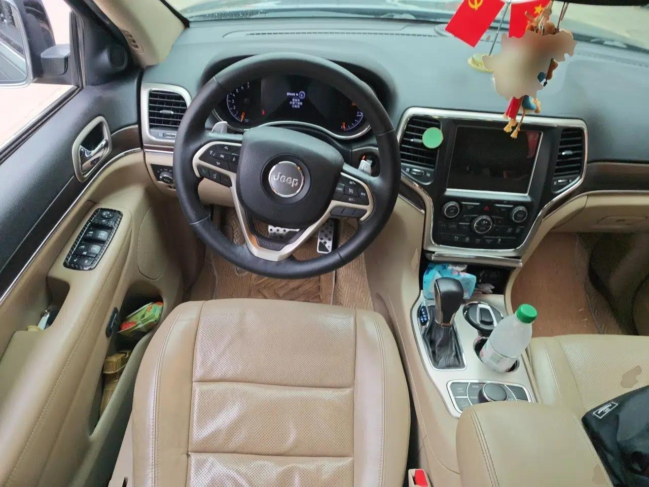 Jeep Grand Cherokee — миниатюра 10