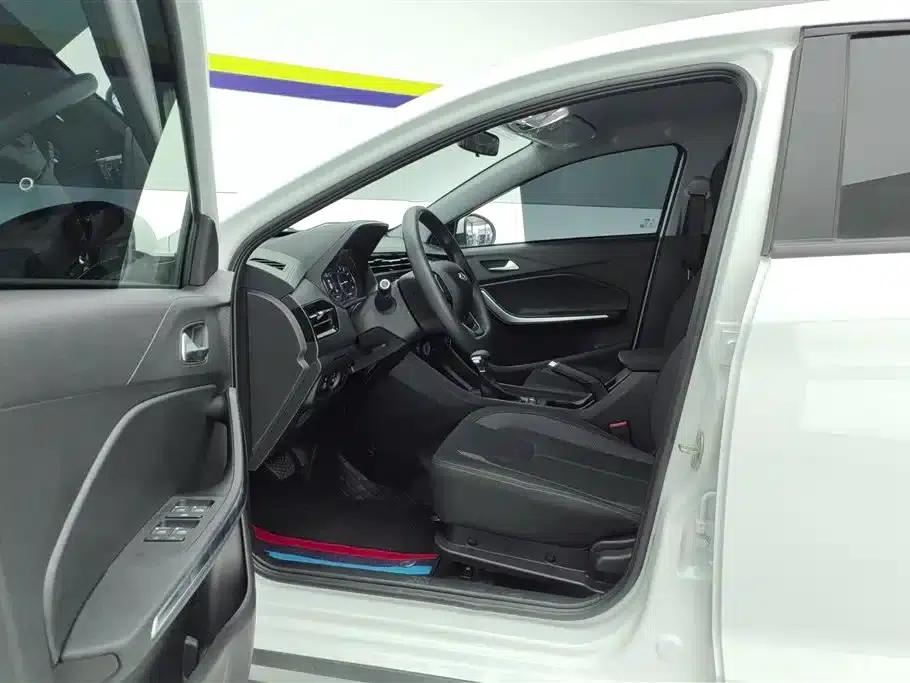 Chery Tiggo 3x 2024 1.5L CVT Premium Edition — миниатюра 9