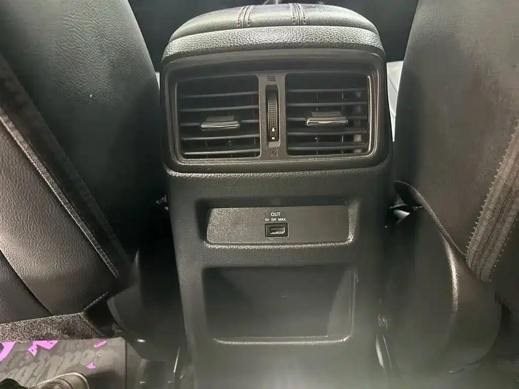 Nissan Qashqai 2022 2.0L CVT XV Prem.Pro Luxury Navigation Edition — миниатюра 13