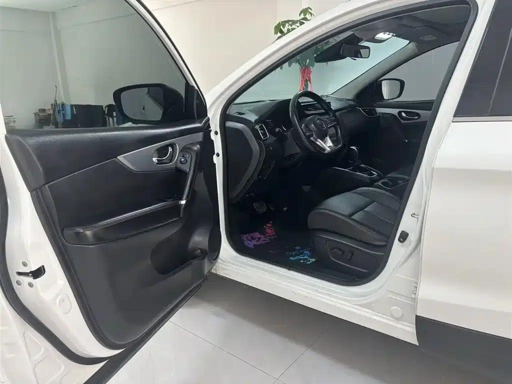 Nissan Qashqai 2022 2.0L CVT XV Prem.Pro Luxury Navigation Edition — миниатюра 4