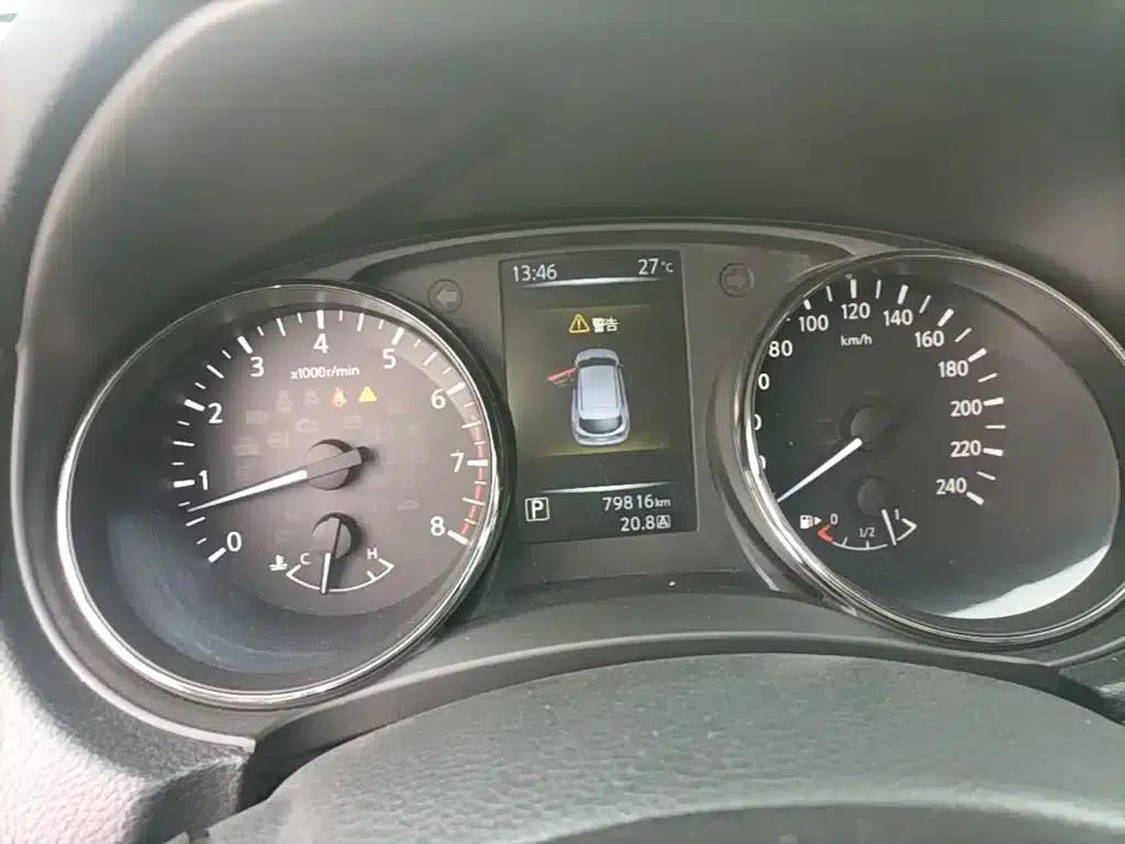 Nissan Qashqai 2016 2.0L CVT Elite Edition — миниатюра 12