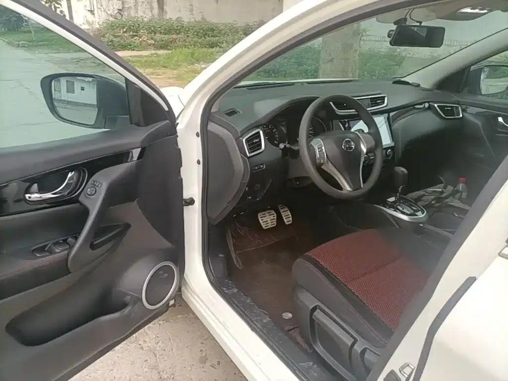 Nissan Qashqai 2016 2.0L CVT Elite Edition — миниатюра 16