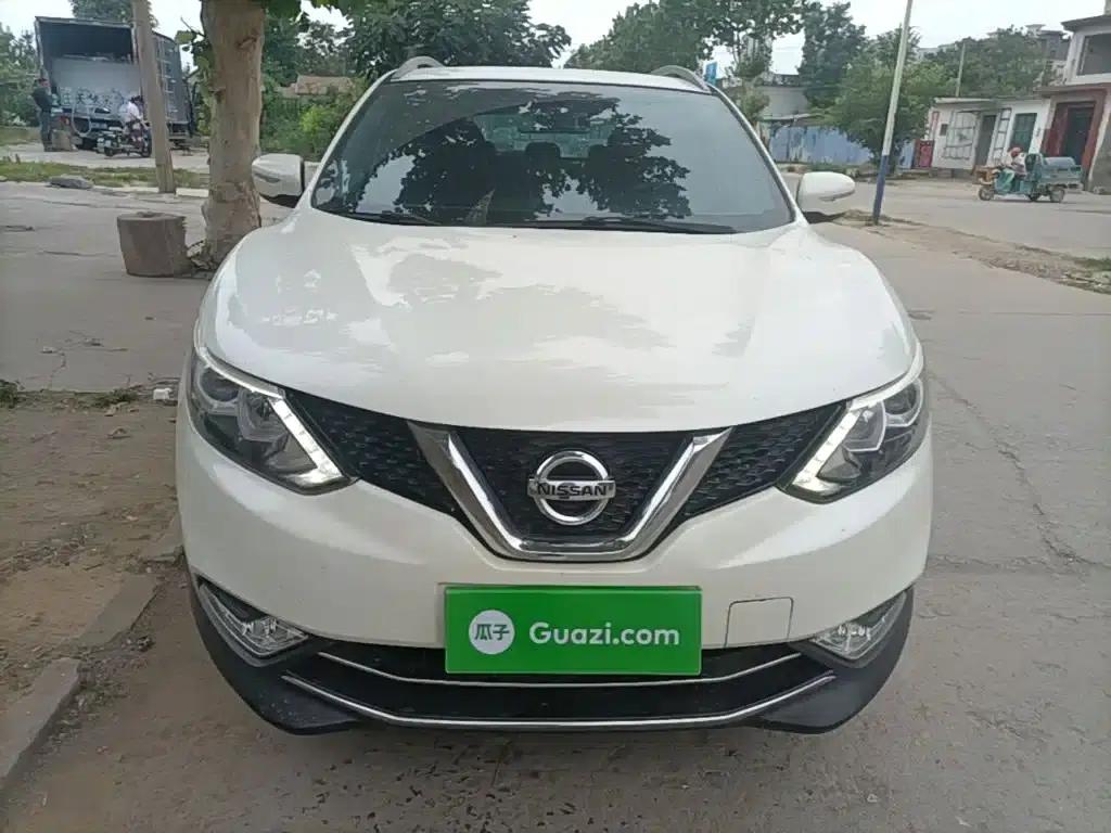 Nissan Qashqai 2016 2.0L CVT Elite Edition — миниатюра 3